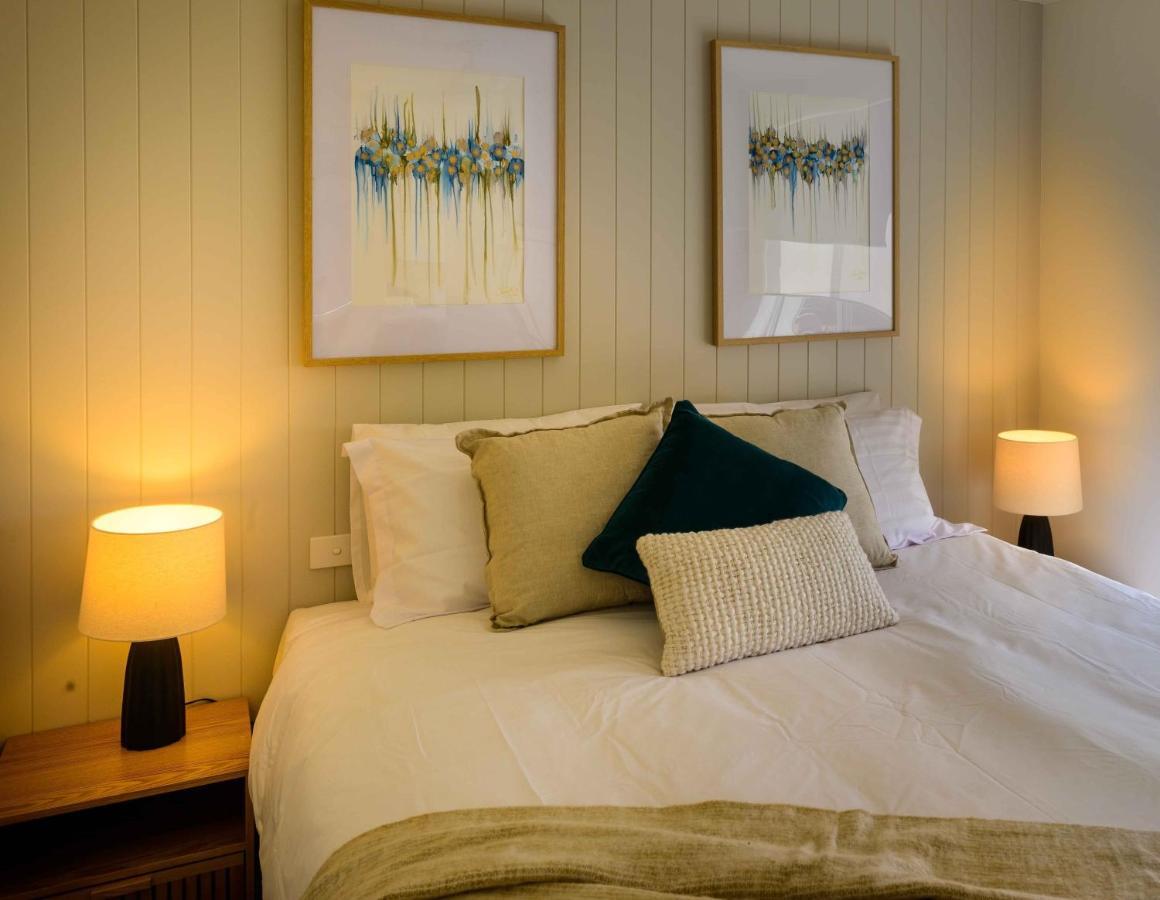 Georges Bay Apartments Сейнт Хелънс Екстериор снимка