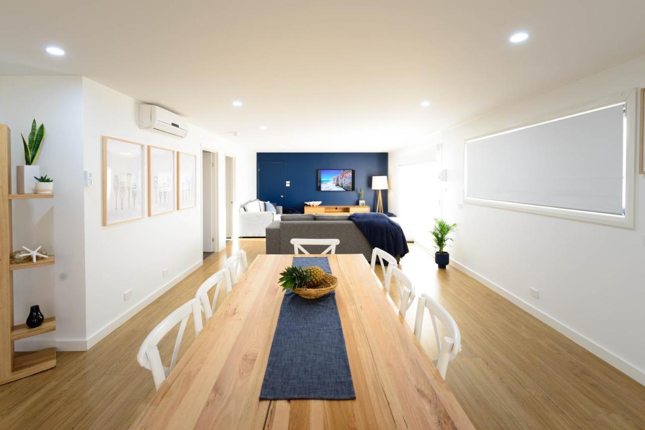 Georges Bay Apartments Сейнт Хелънс Екстериор снимка