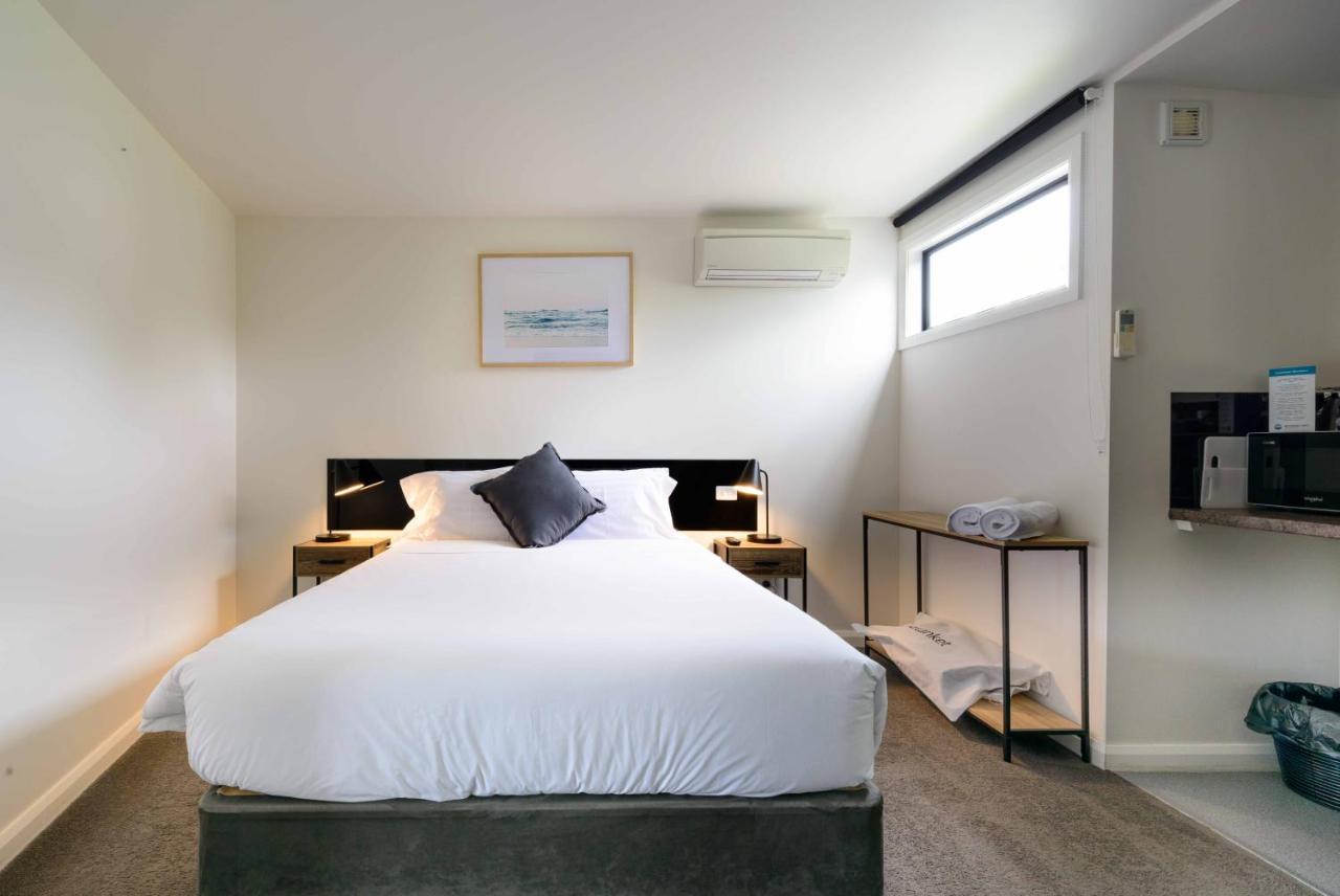 Georges Bay Apartments Сейнт Хелънс Екстериор снимка