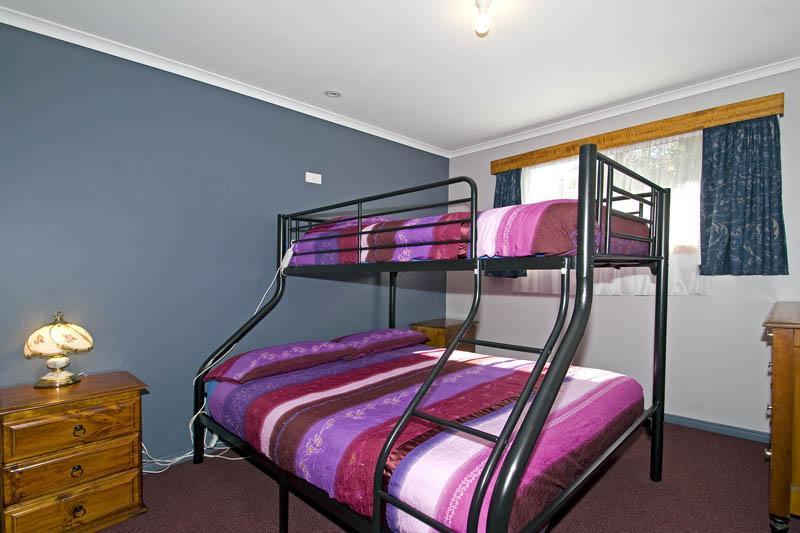 Georges Bay Apartments Сейнт Хелънс Екстериор снимка