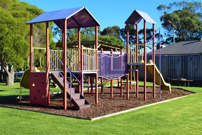 Georges Bay Apartments Сейнт Хелънс Екстериор снимка